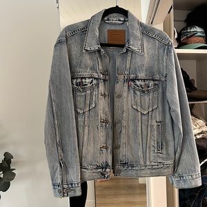 Over sized Levi’s premium Jean jacket